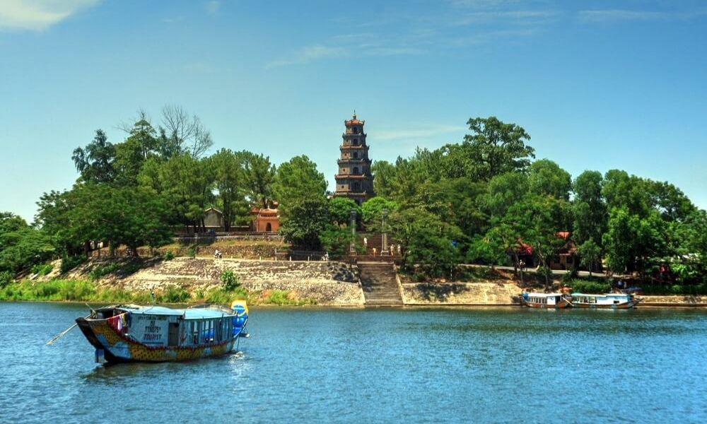 hue-in-november-travel-guide